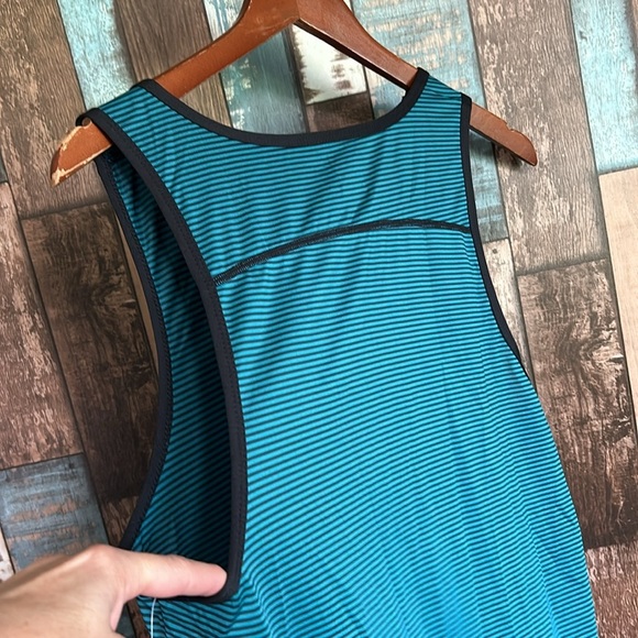 EZRUN medium striped performance tank - Picture 12 of 12